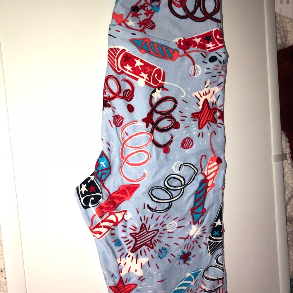 Fireworks OS LuLaRoe Leggings
